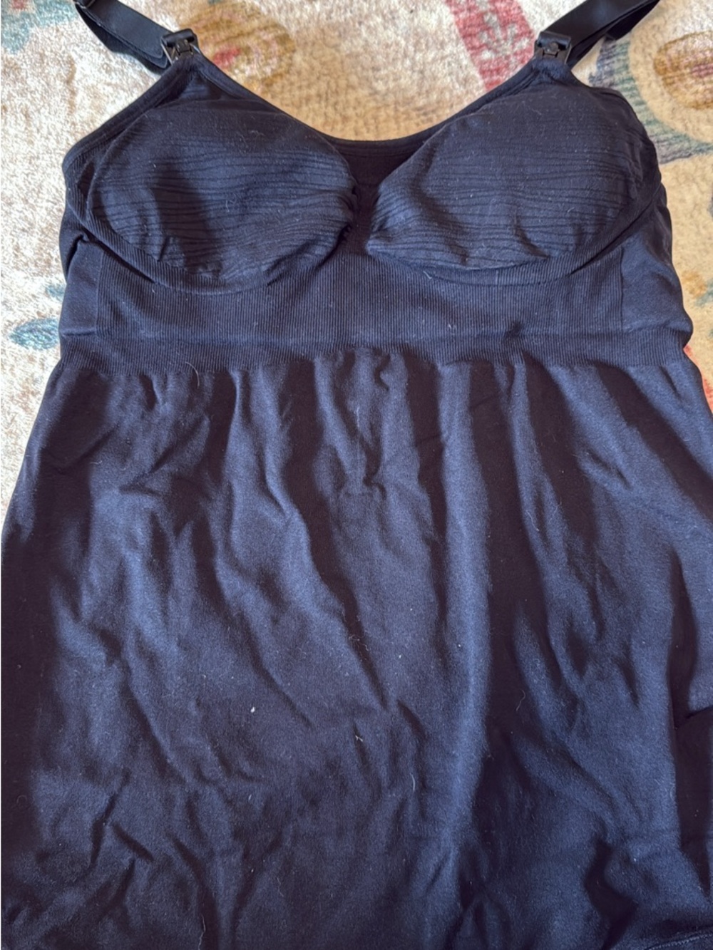 Sublime hands-free pumping & nursing tank